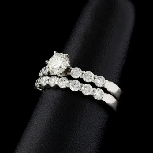 1.28ct tw Round Brilliant Cut Wedding Set