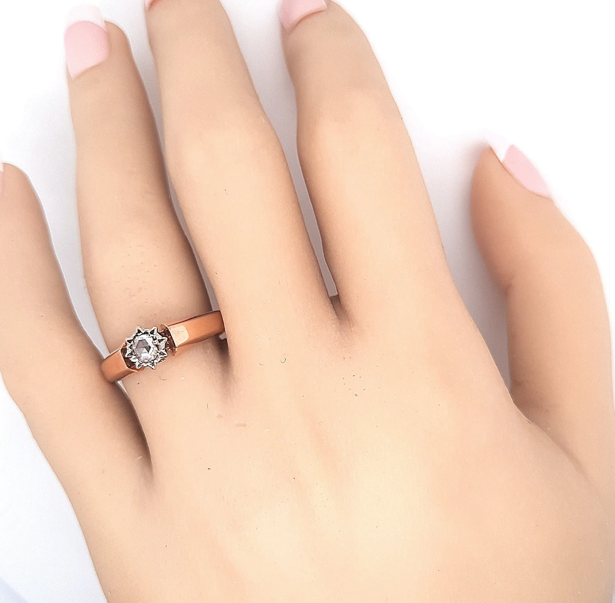 18ct Rose Gold Diamond Ring