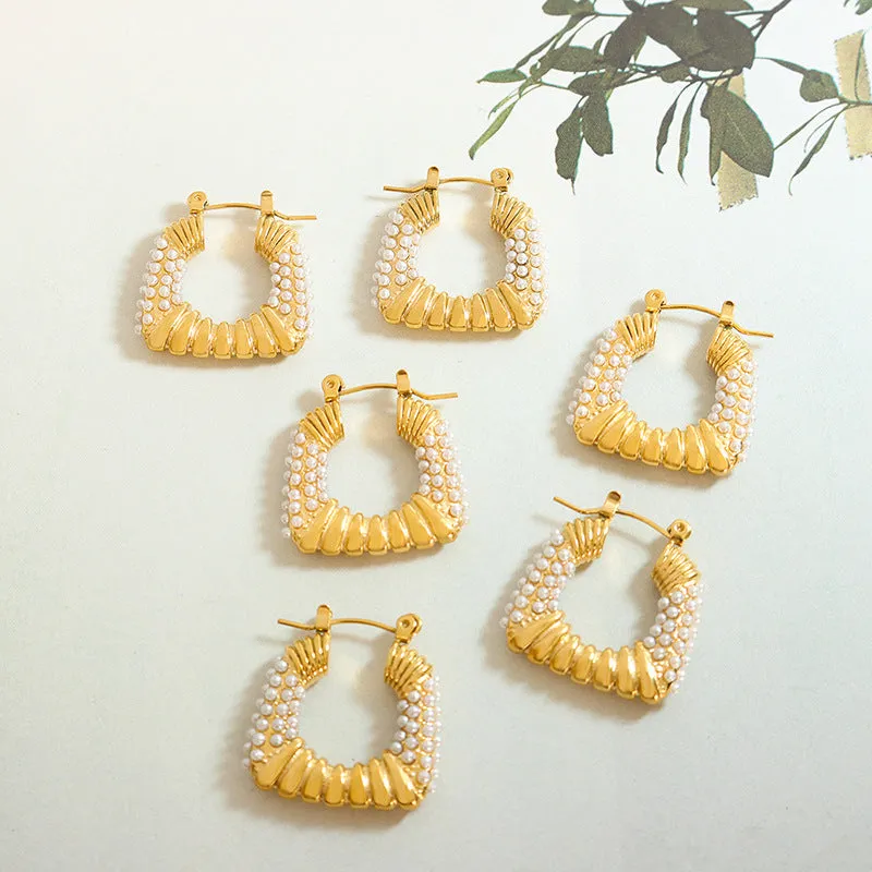 Chic Tote Bag Pearl Earrings