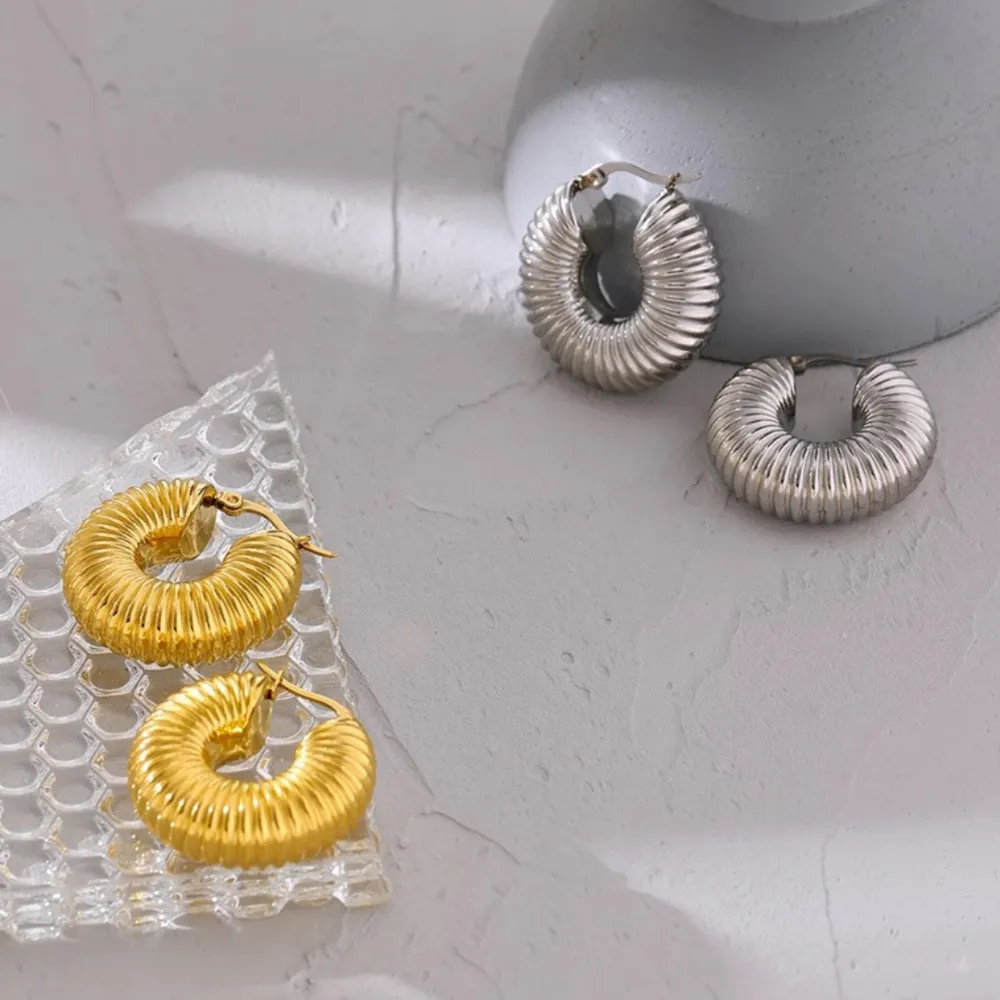 Clam Tube Hoops - Gold / Silver