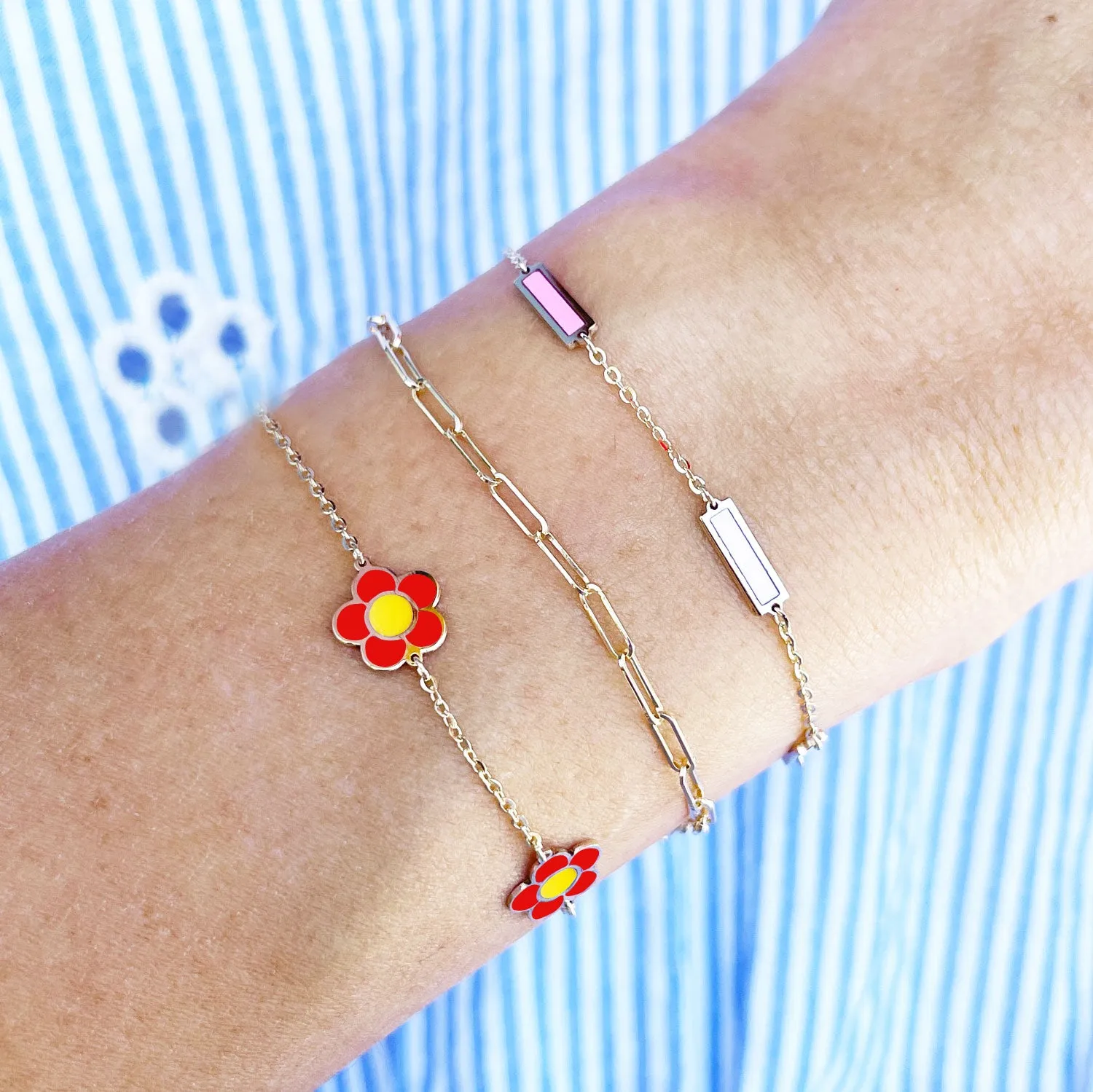 Coral Daisy Bracelet