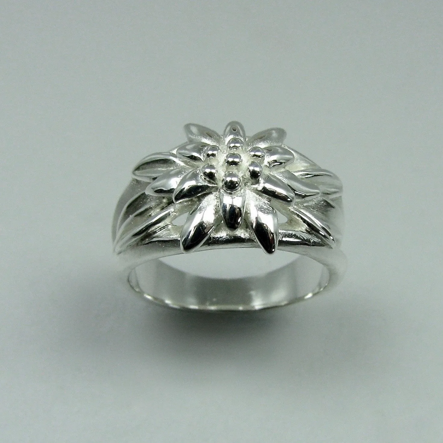 Edelweiss Alpenblume Ring