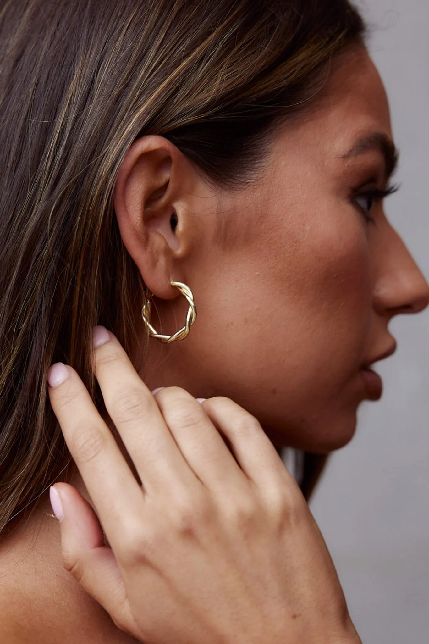 Millie Twisted Hoop Earrings Gold