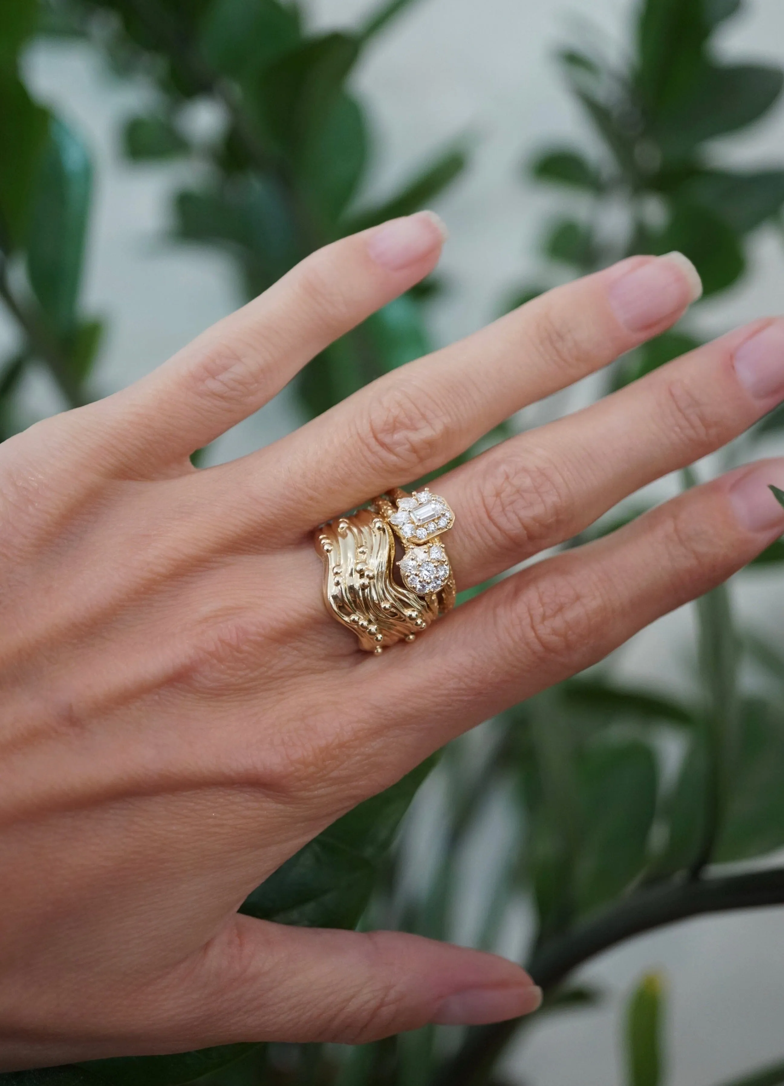 Moonscape Round Diamond Ring