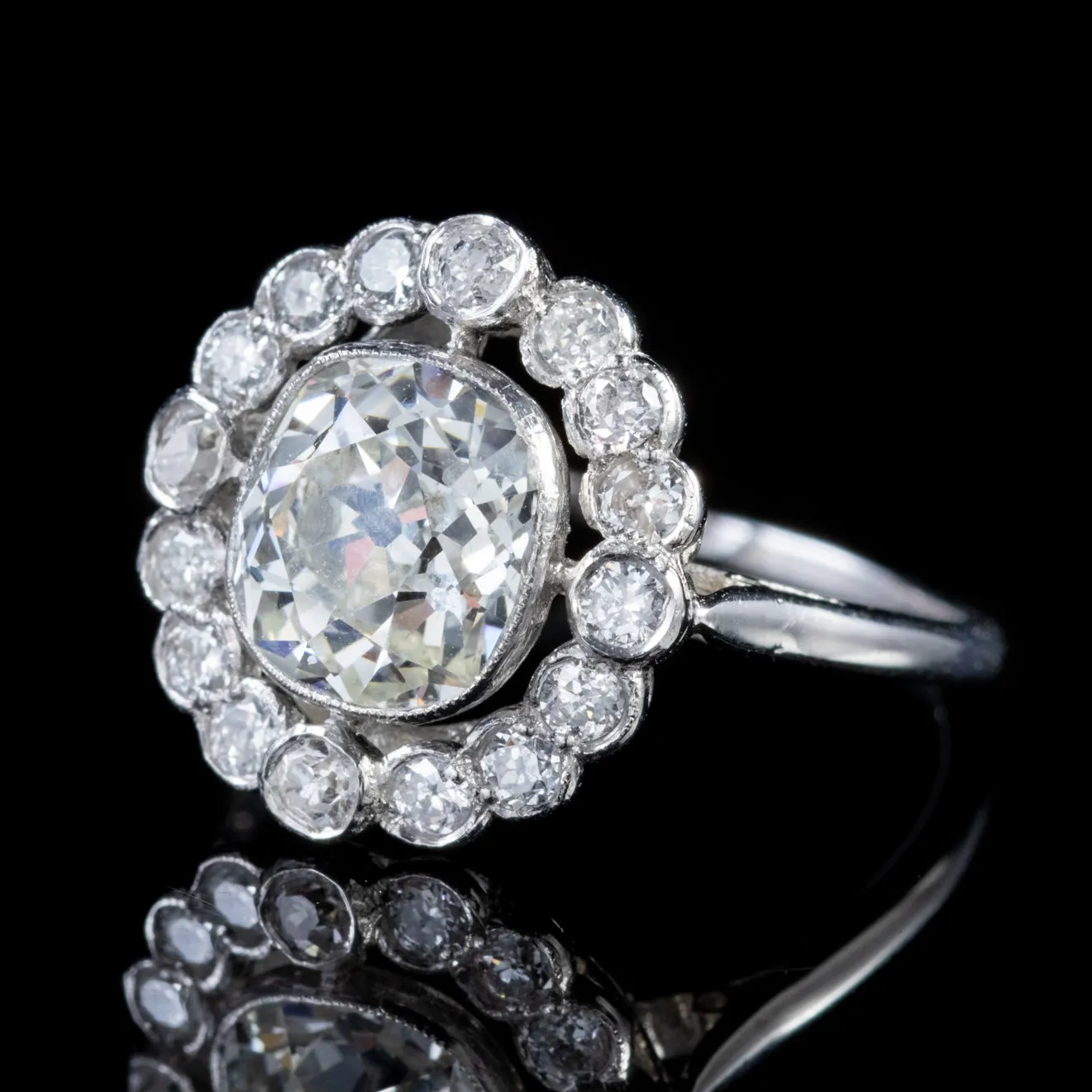 Old Cut Diamond Cluster Ring Platinum 3.40Ct Of Diamond